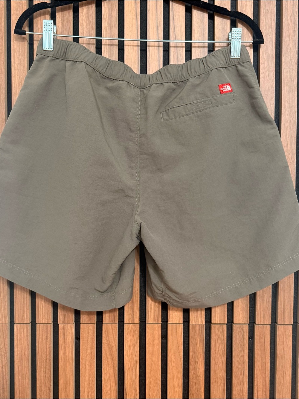 The North Face Women's Olive Khaki Cargo Shorts Medium - Picture 5 of 7